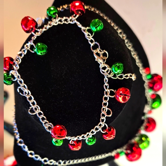 Christmas Jingle Bell Necklace and Bracelet Set - Picture 3 of 4